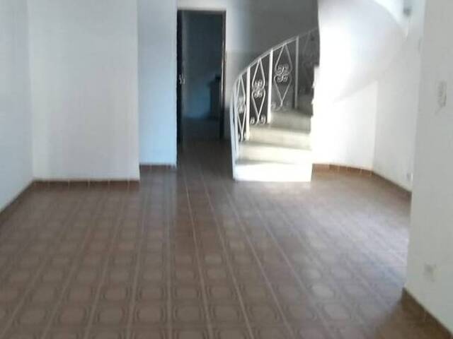 Sobrado para Venda em Praia Grande - 4