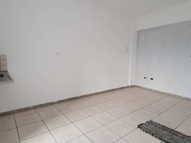 Kitnet para Venda em Praia Grande - 4