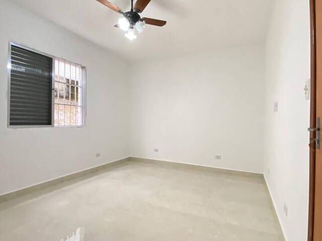 Apartamento para Venda em Praia Grande - 4