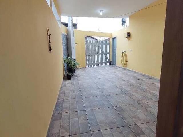 Sobrado para Venda em Praia Grande - 4