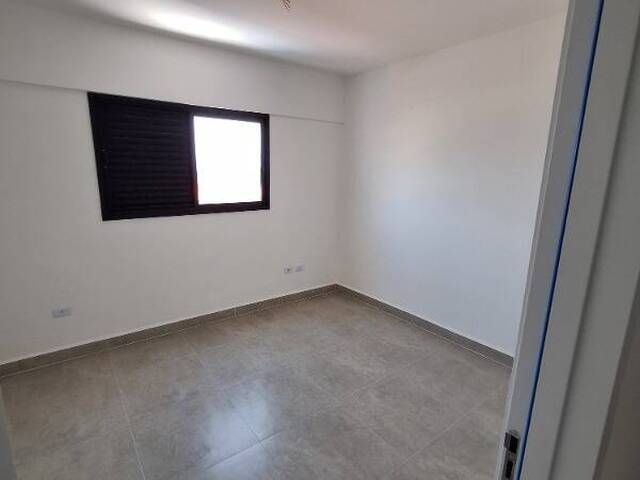 Apartamento para Venda em Praia Grande - 5