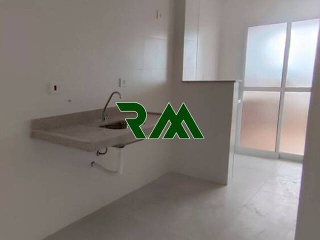 #007 - Apartamento para Venda em Praia Grande - SP